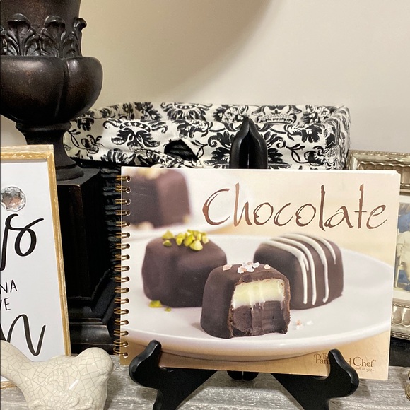 Pampered Chef Other - Chocolate Pampered Chef Recipe Book!